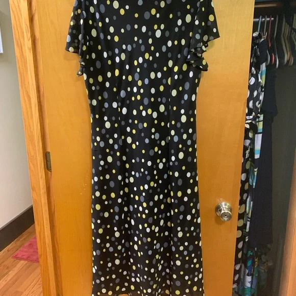 Dress - Picture 2 of 5